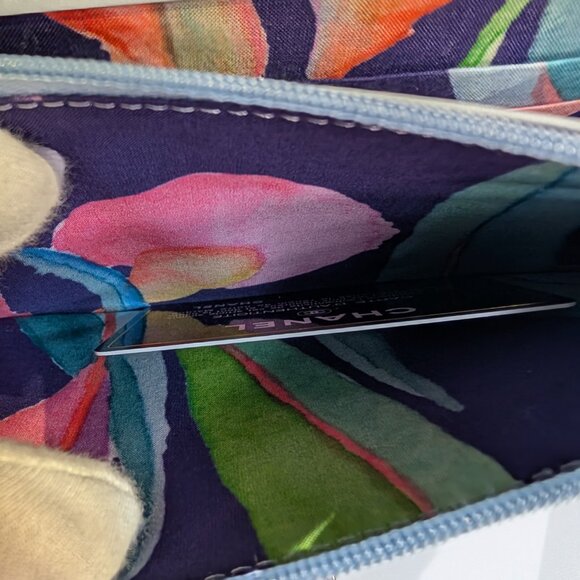 Chanel Jungle Jeans Quilted Fabric Wallet On Chain (WOC) - Picture 14 of 16